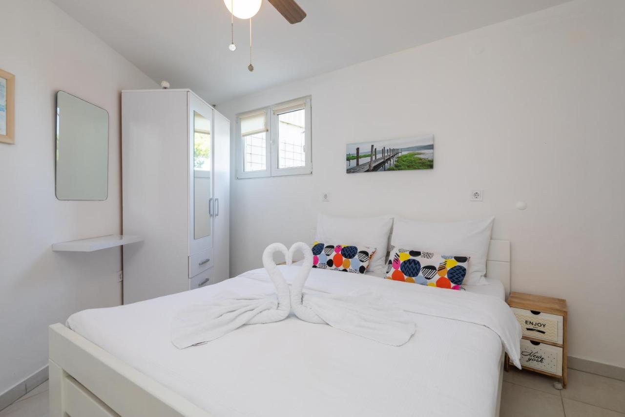 Estella Villa Apartments Rogoznica  Extérieur photo