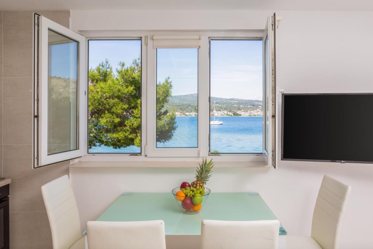Estella Villa Apartments Rogoznica  Extérieur photo