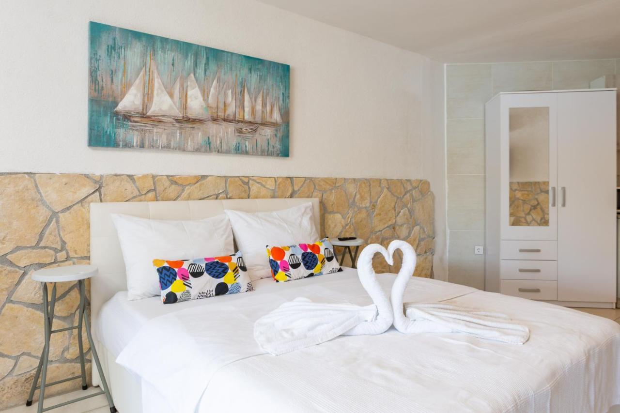 Estella Villa Apartments Rogoznica  Extérieur photo