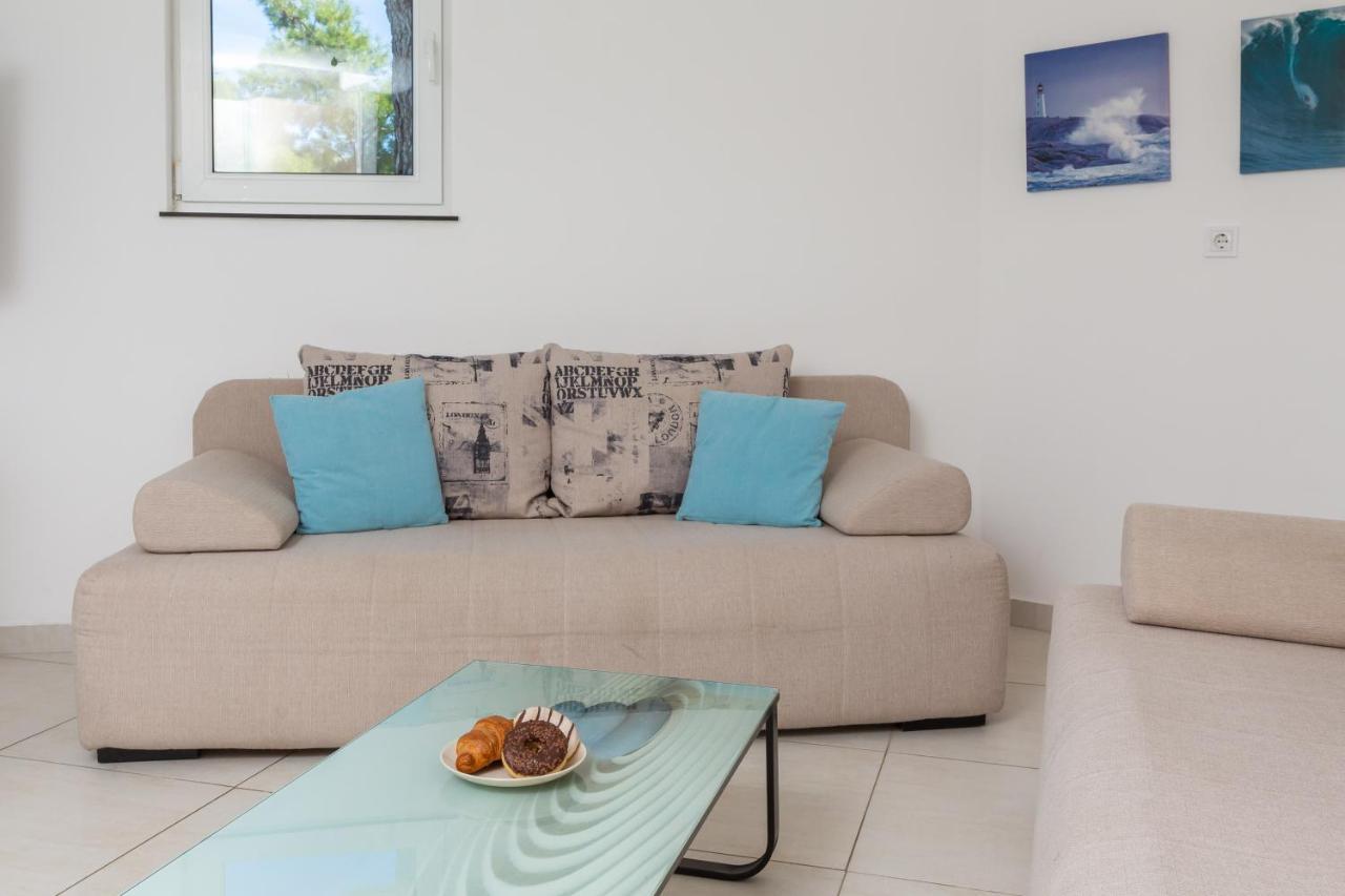 Estella Villa Apartments Rogoznica  Extérieur photo