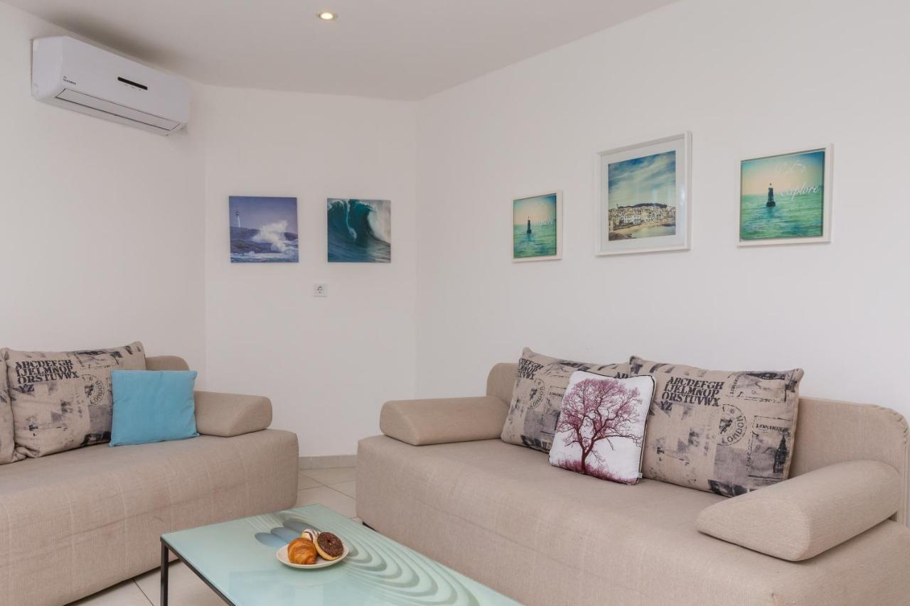 Estella Villa Apartments Rogoznica  Extérieur photo